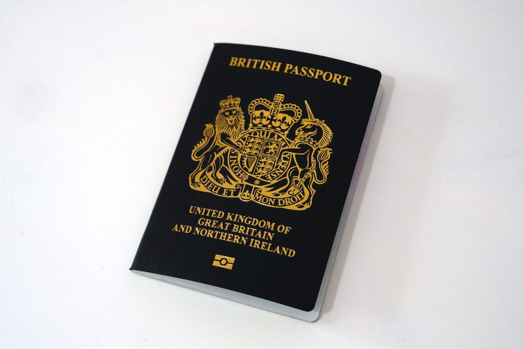 התאזרחות בבריטניה - טור על הגירה לאנגליה